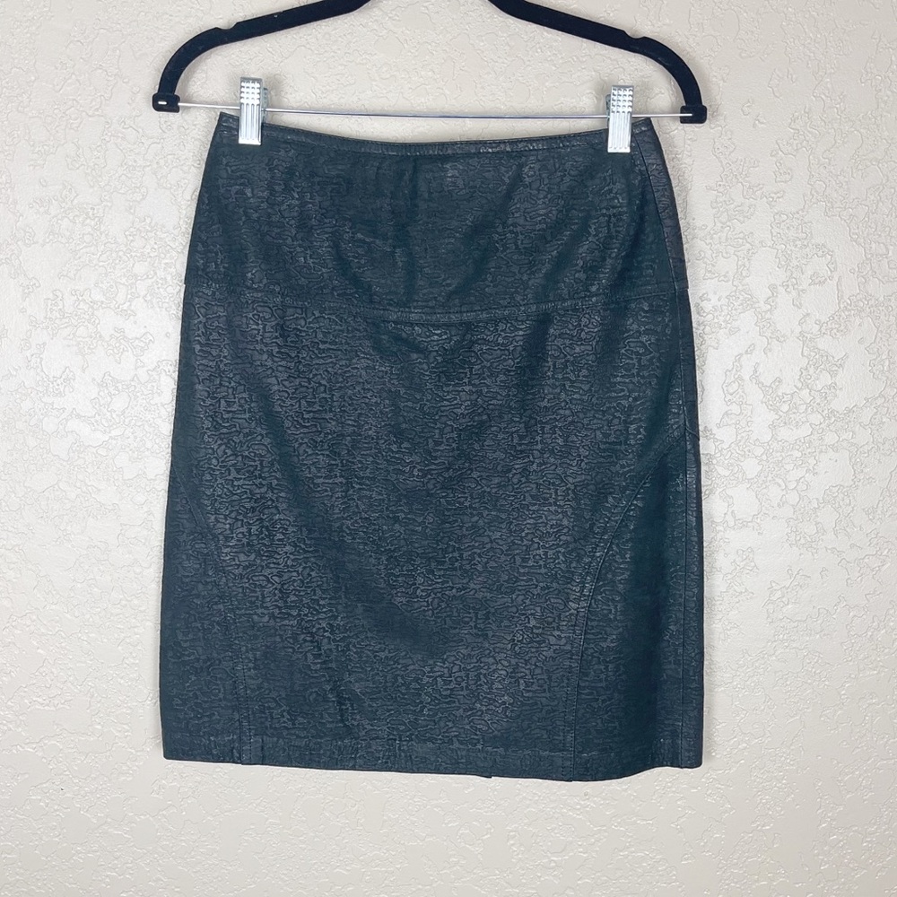 Avanti black leather textured mini skirt